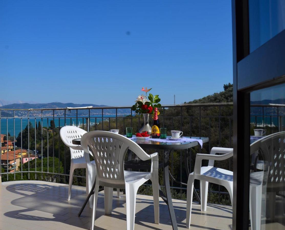 费扎诺Wonderful Sea View - Terrace And Parking公寓 外观 照片